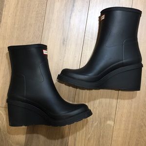 Hunter Original Short Mid Wedge Rainboots (Matte)